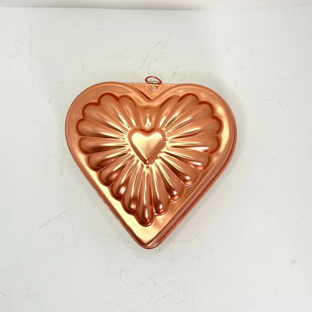 Vintage Heart Shaped‎ Copper Tone Aluminum Cake Gelatin Mold Wall Hanging Decor